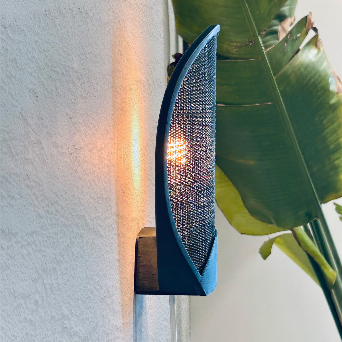 AURA Wall Lamp