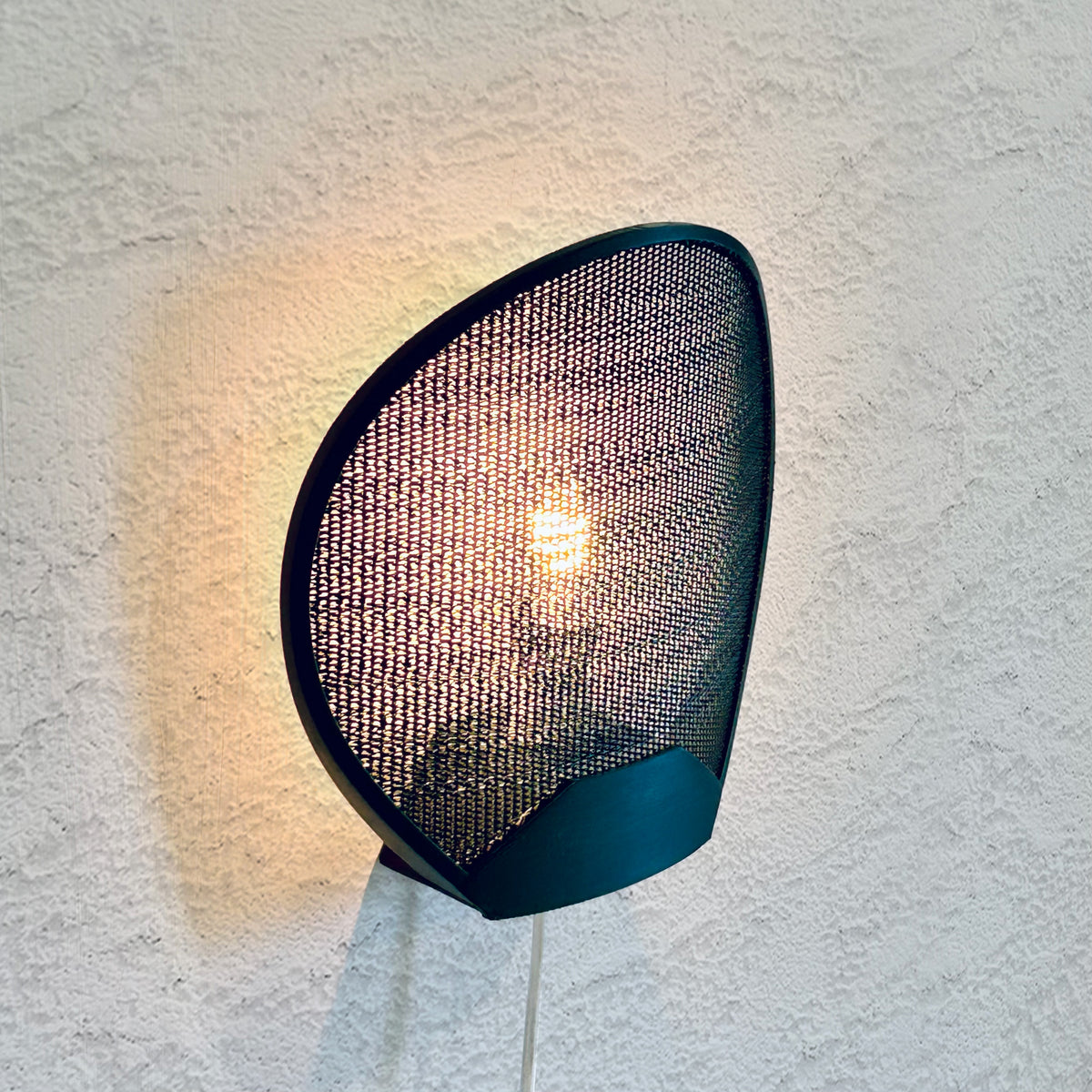 AURA Wall Lamp