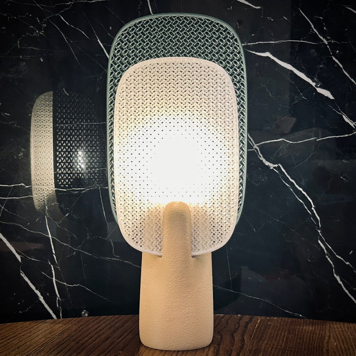 Cerca Table Lamp
