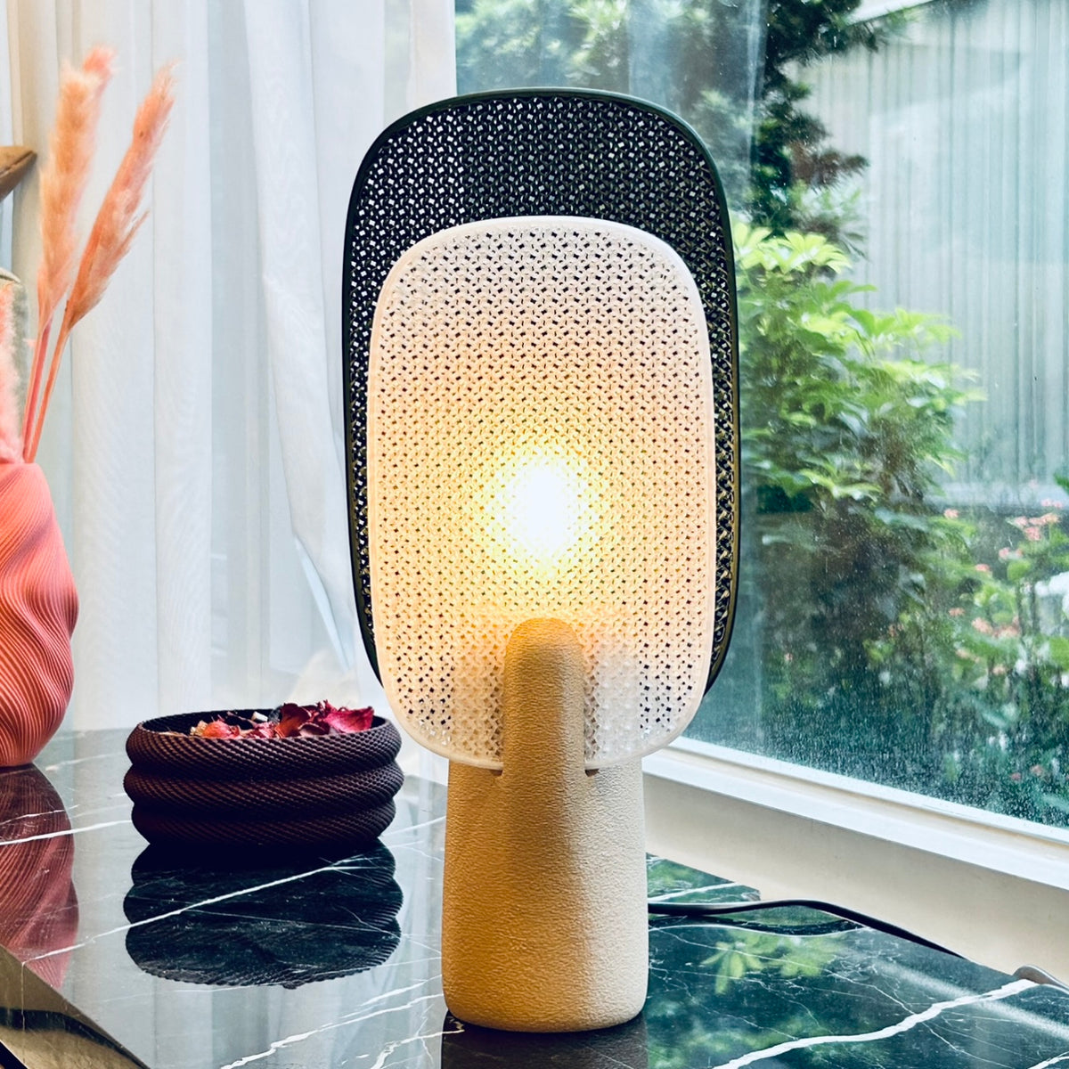 Cerca Table Lamp