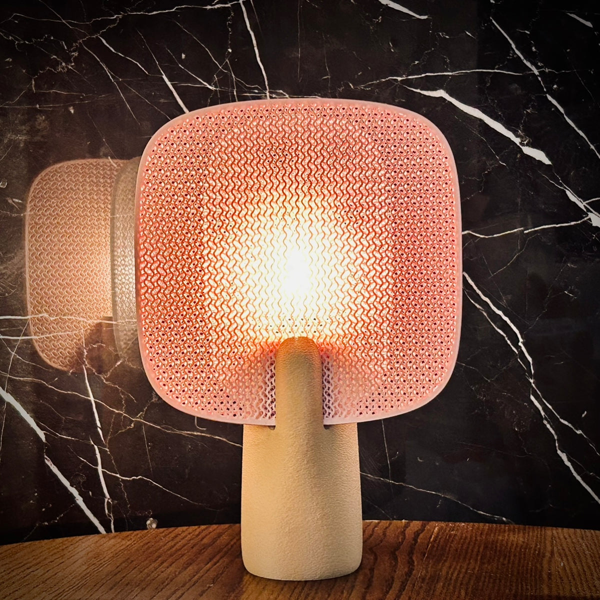 Cerca Table Lamp