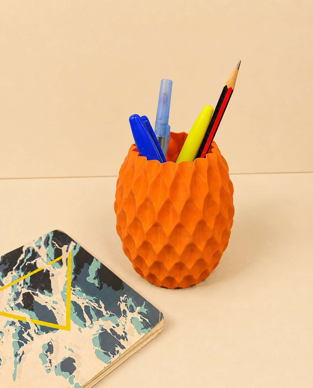 Wavy Pen Stand
