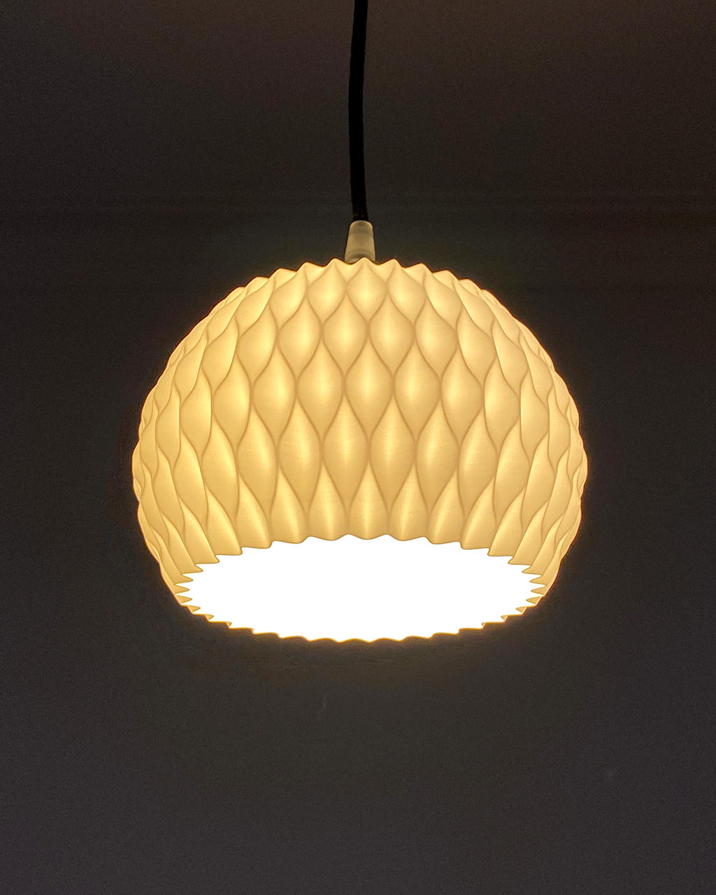 Wavy Pendant Lamp
