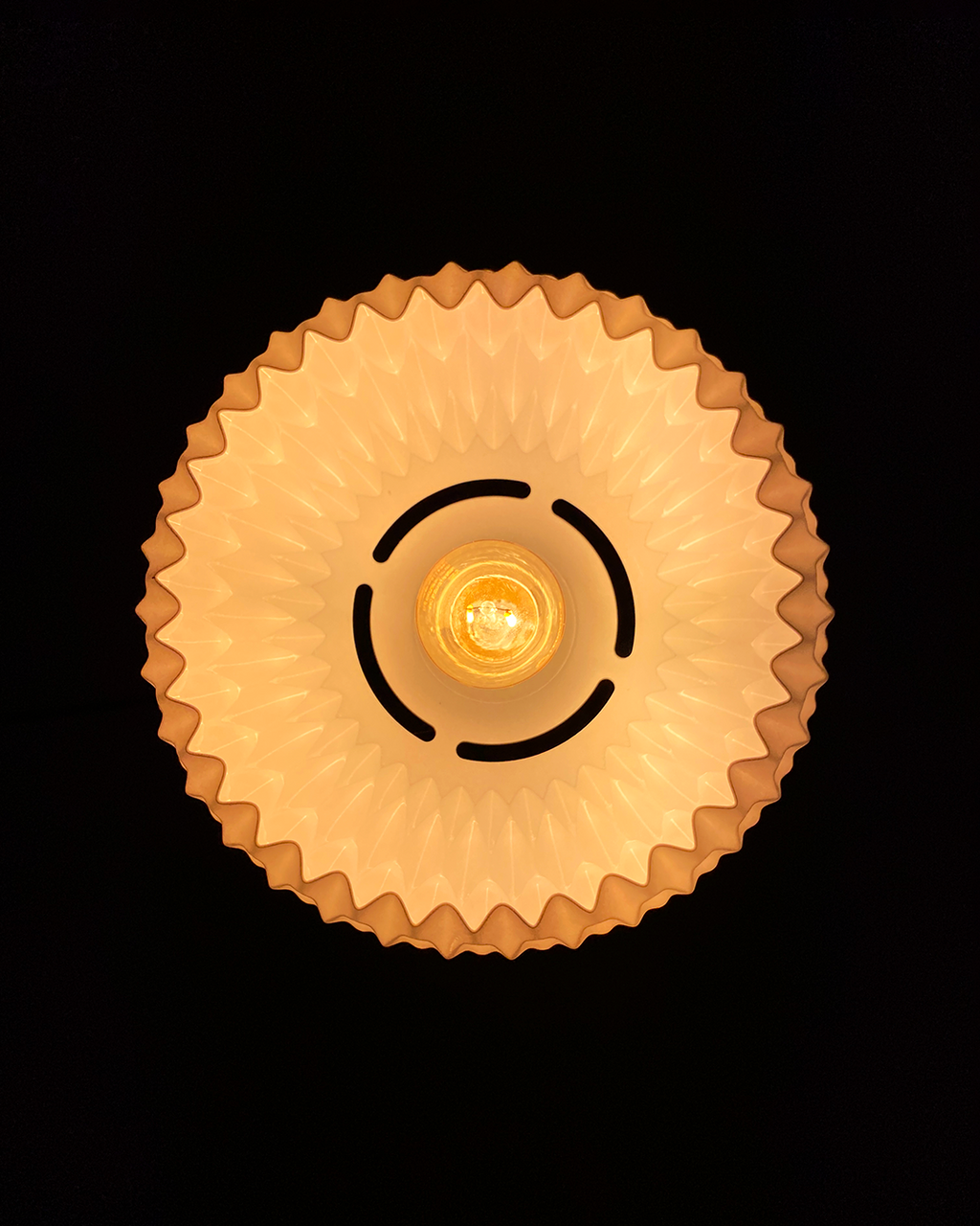 Wavy Pendant Lamp
