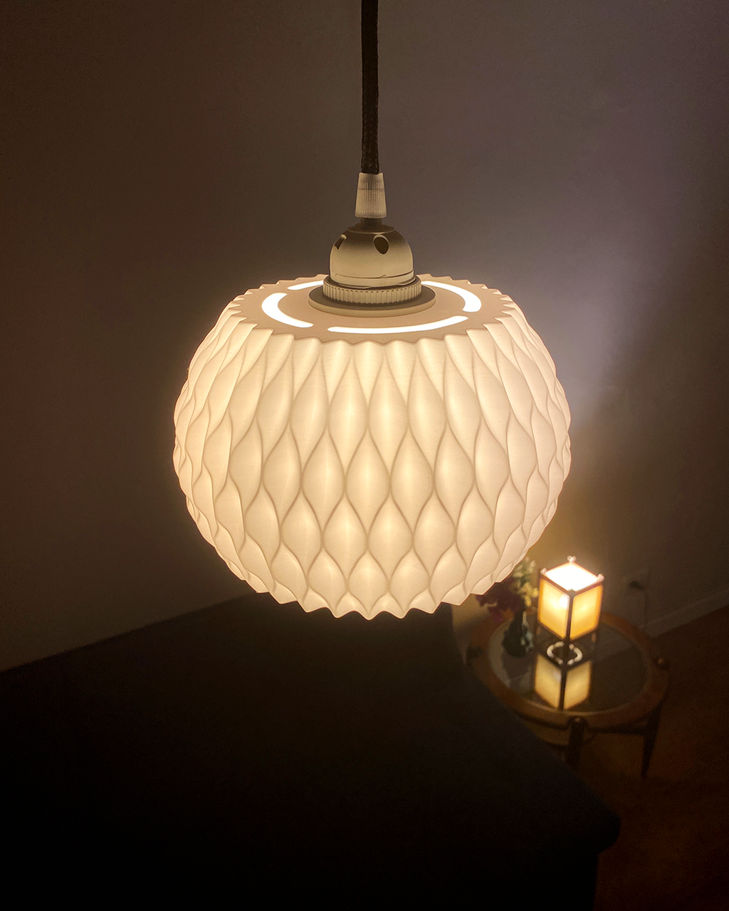 Wavy Pendant Lamp