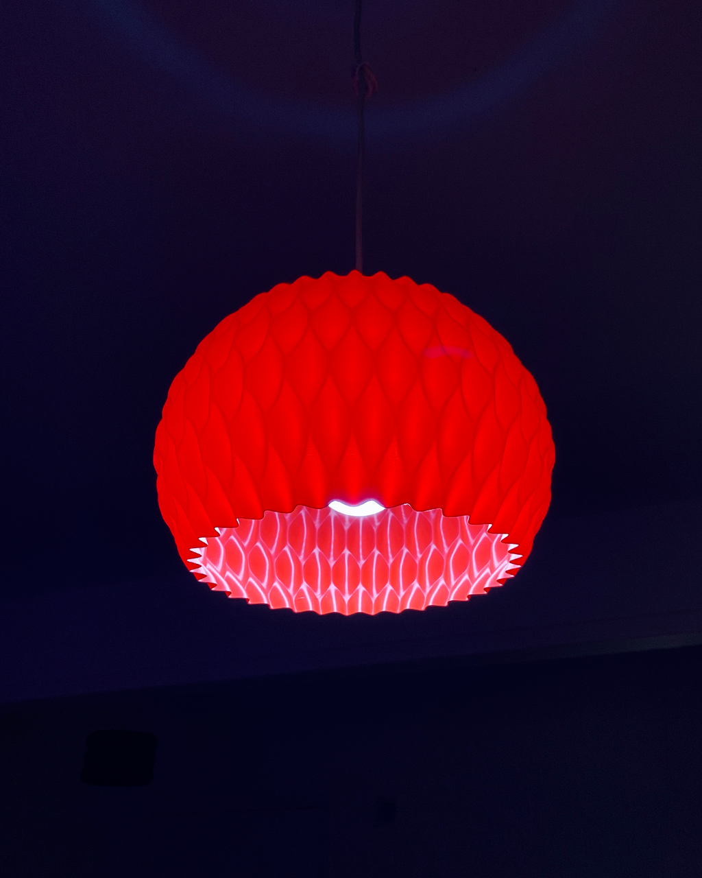 Wavy Pendant Lamp