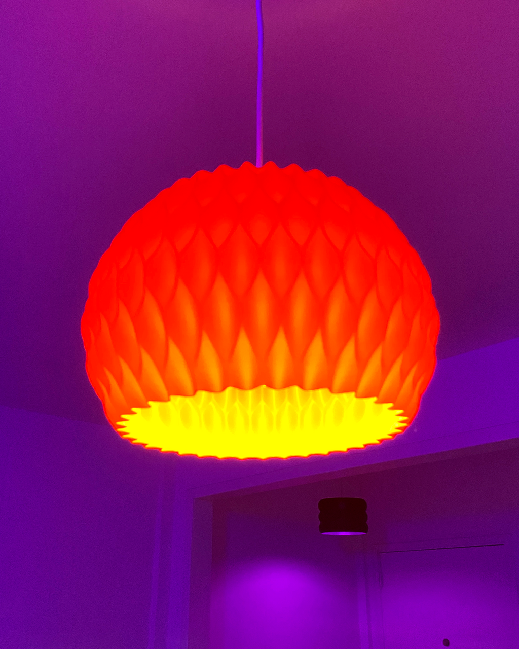 Wavy Pendant Lamp